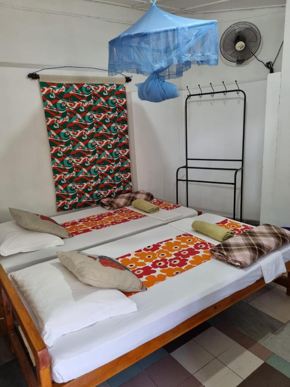 Lady Gordons Homestay Канди Экстерьер фото