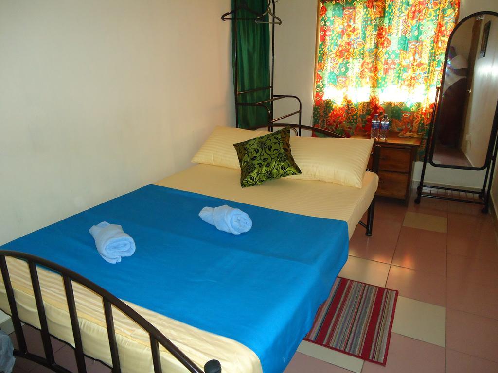 Lady Gordons Homestay Канди Номер фото
