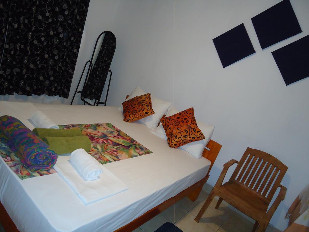 Lady Gordons Homestay Канди Экстерьер фото