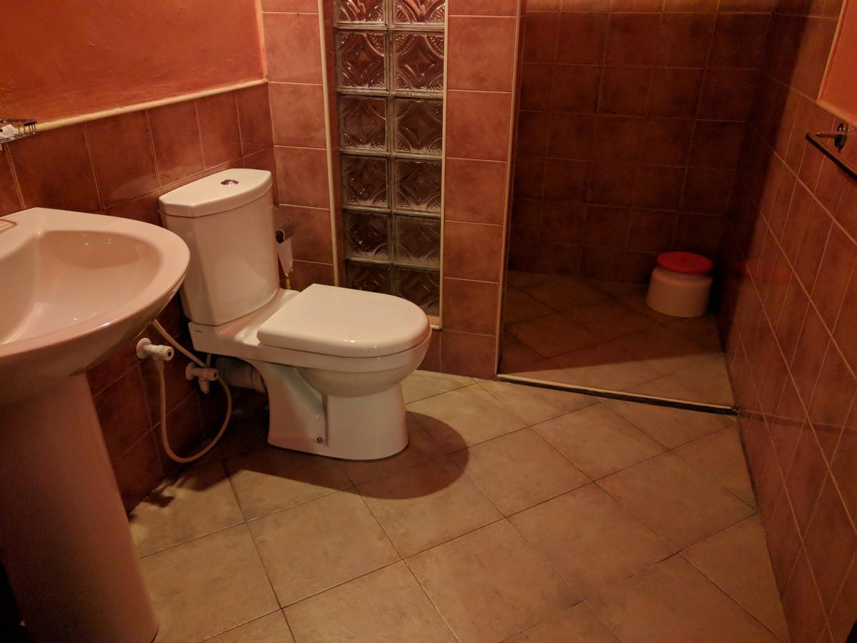 Lady Gordons Homestay Канди Экстерьер фото