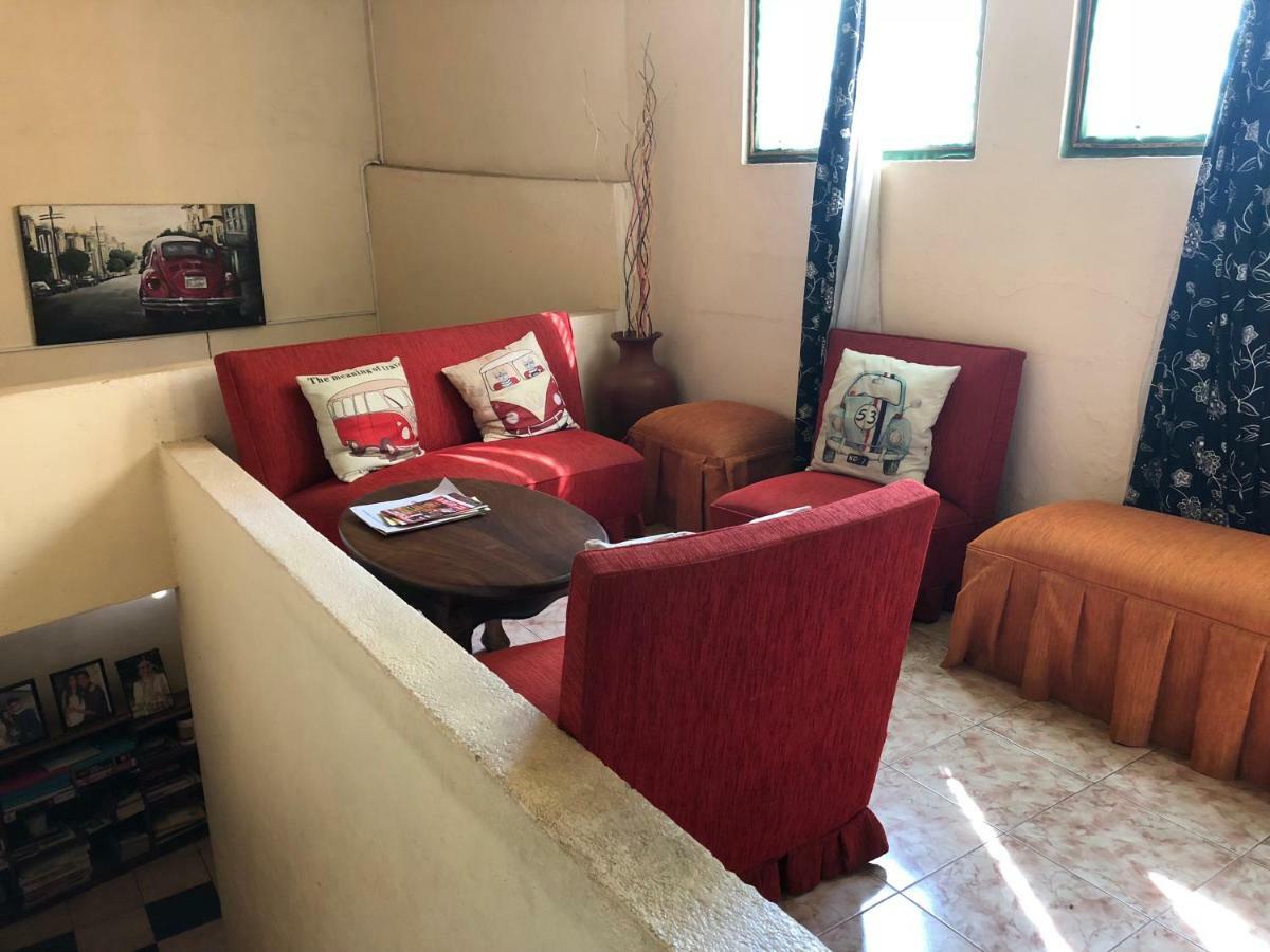 Lady Gordons Homestay Канди Экстерьер фото