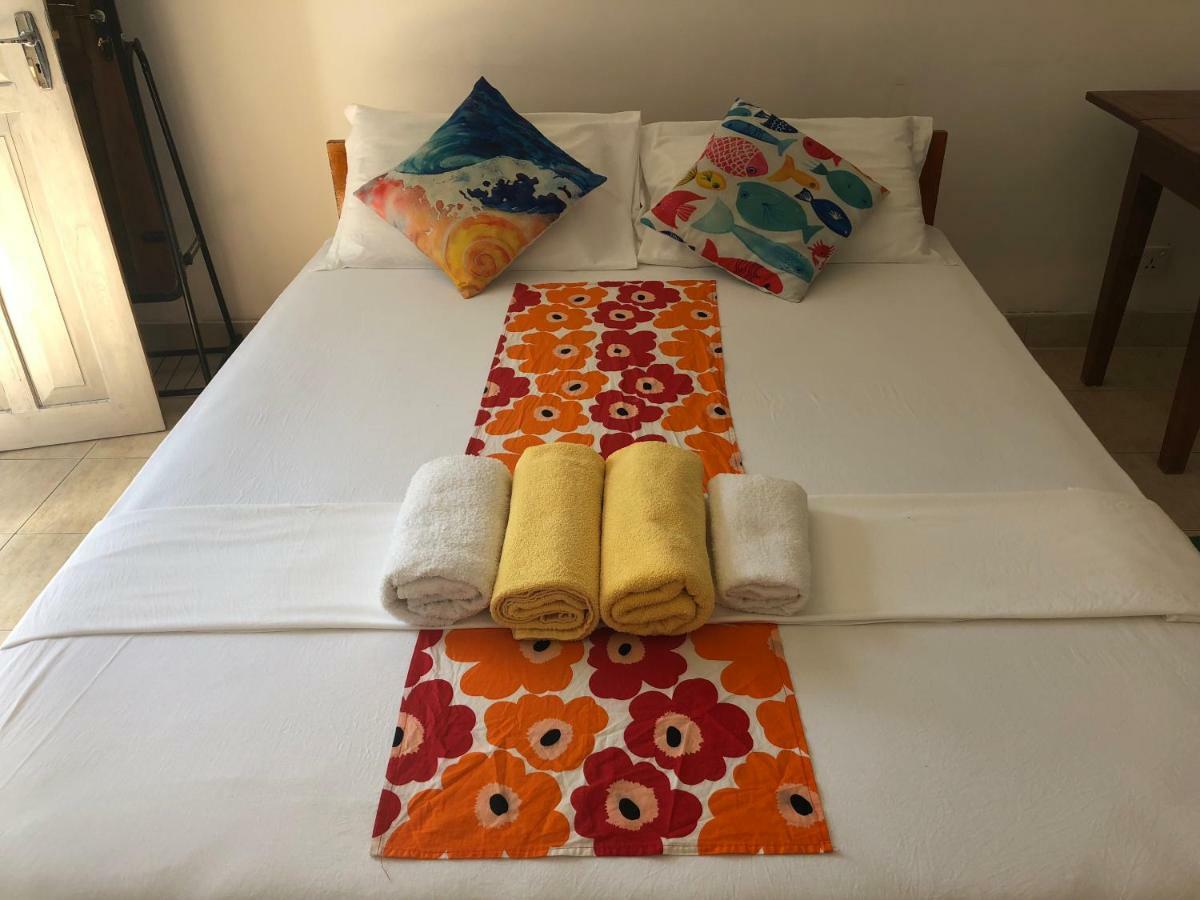 Lady Gordons Homestay Канди Экстерьер фото